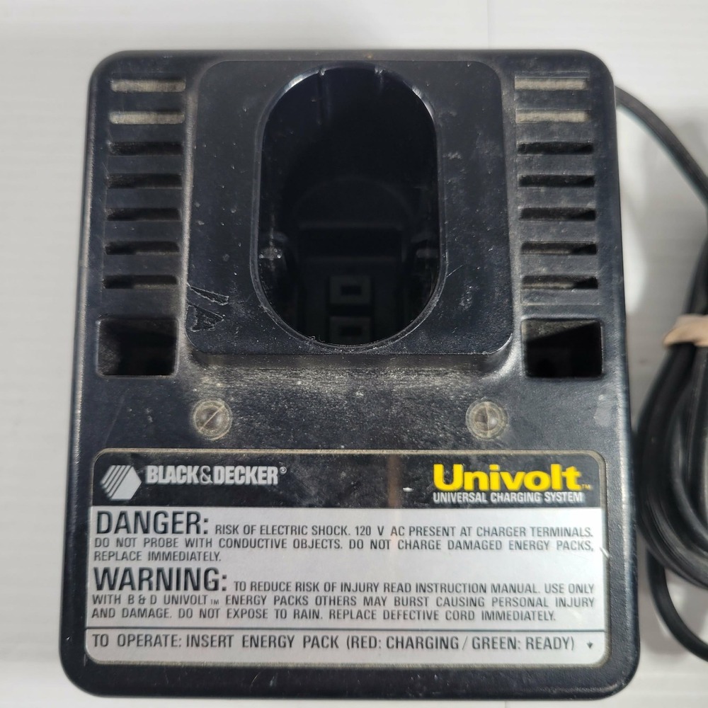 Black & Decker 98014 Univolt Universal Charging‎ System Type 2 Battery Charger - Picture 3 of 7